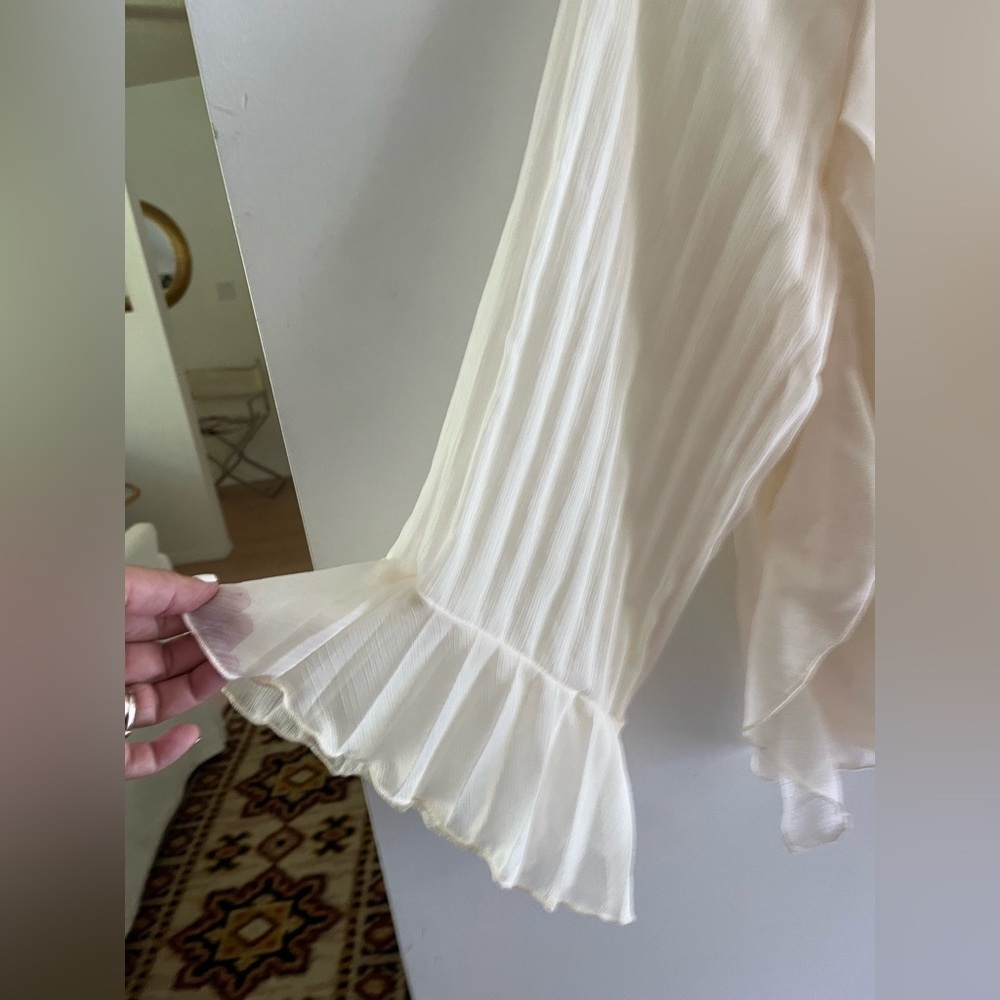 Ultra Pink XL Blouse Sheer Flutter Sleeve Cream - Picture 5 of 9